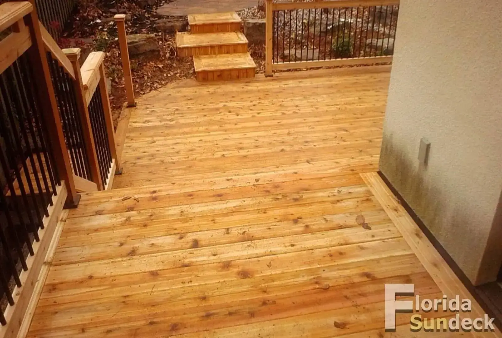 Deck in Saint-Lazare