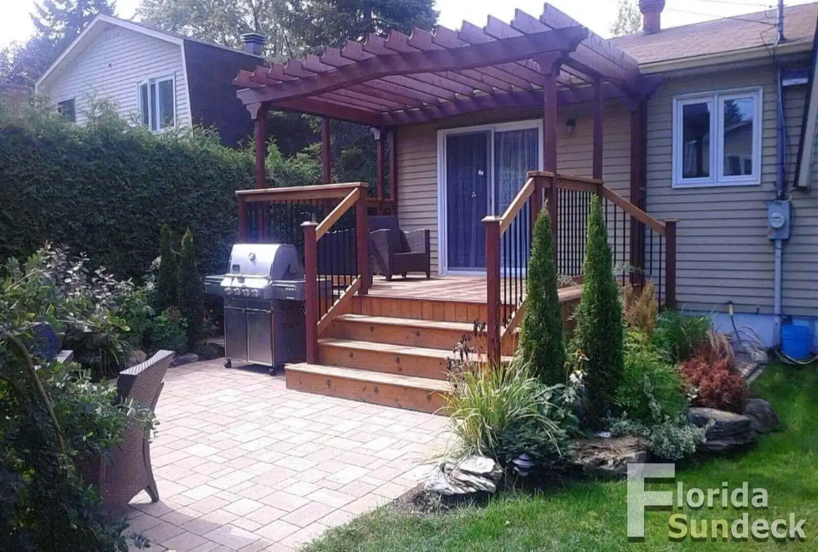 Landscaping in Île-Perrôt