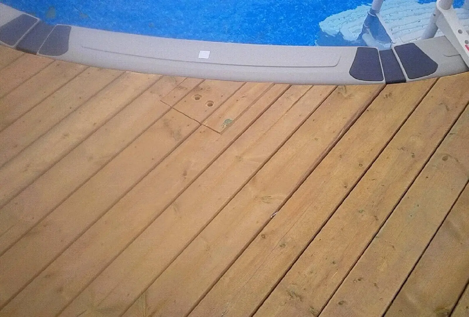 Construction Deck in Baie d'Hurfe