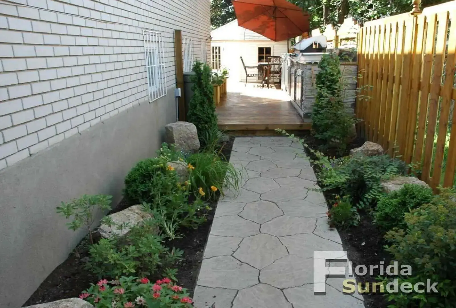 Uni stone in Pierrefonds