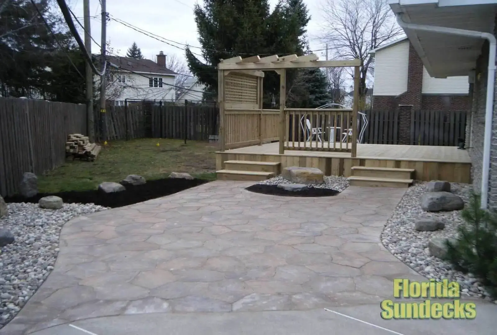 Uni stone in Pte-Claire